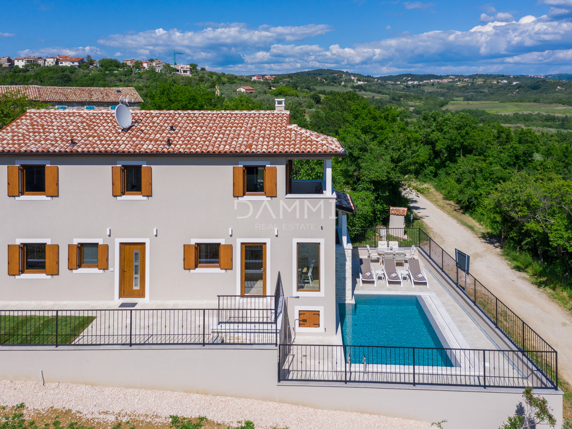 ISTRIEN, BUJE - Wunderschöne Villa mit Blick auf das Meer und die Natur